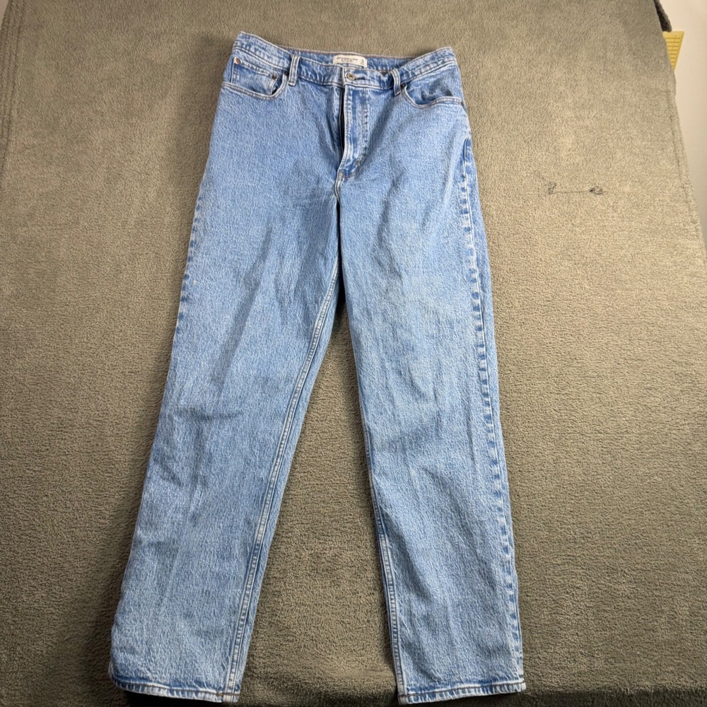 Abercrombie & Fitch The 90s Straight Ultra High Rise Jeans Light Wash 31/12 - Picture 3 of 5